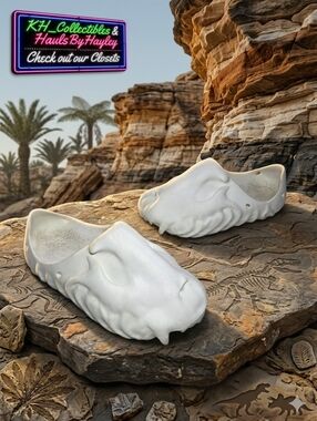 Kito Wares Fossil-X Dinosaur Skull Foam Slides Bone White Mens Size 9 Slip-On